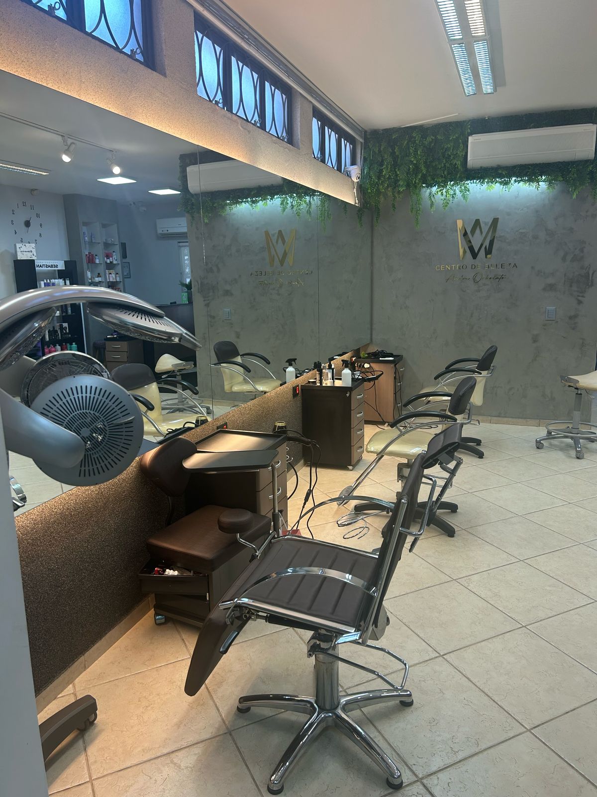 Mazé Centro de Beleza no Jd Bongiovani em Presidente Prudente