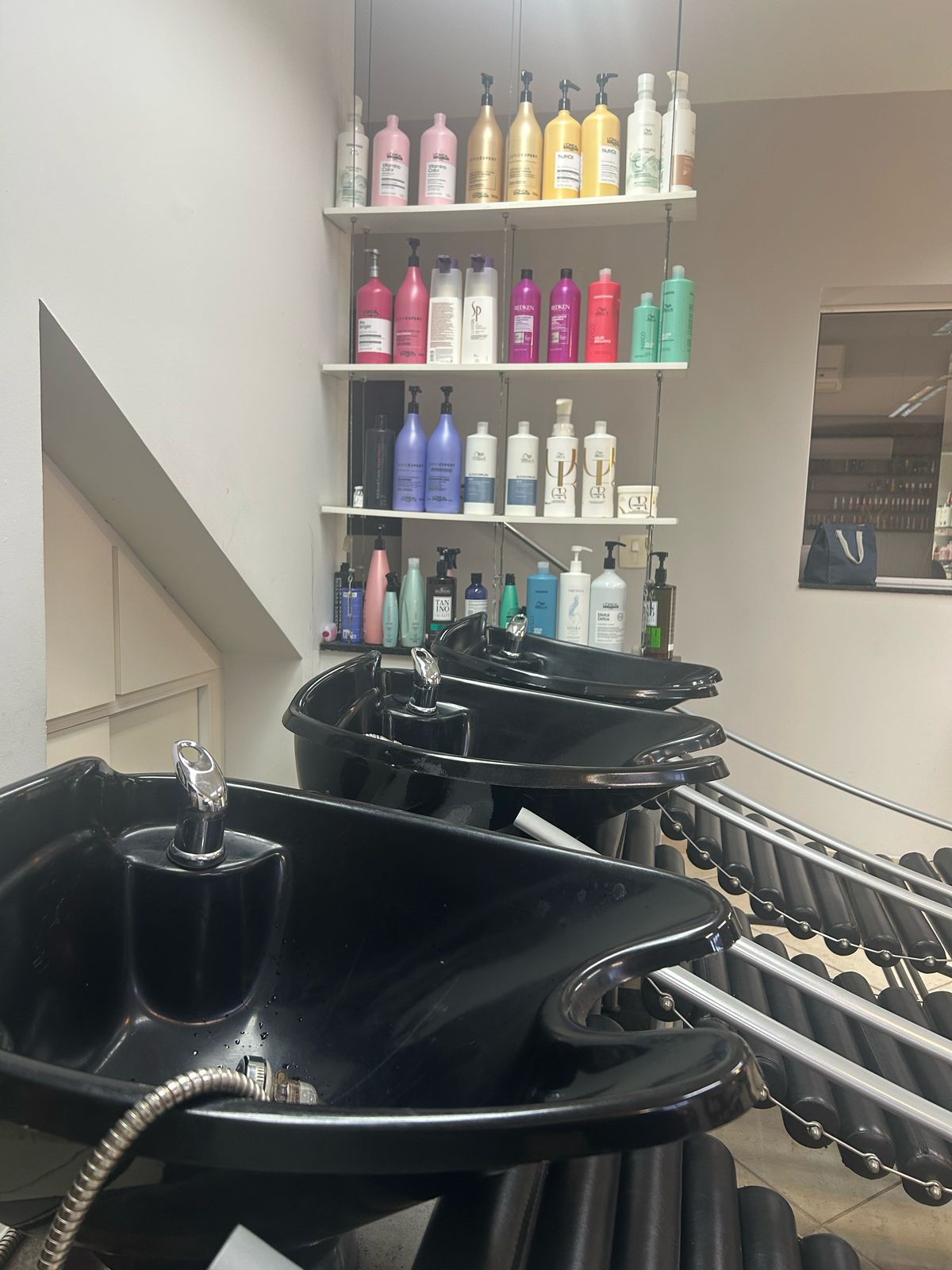 Mazé Centro de Beleza no Jd Bongiovani em Presidente Prudente