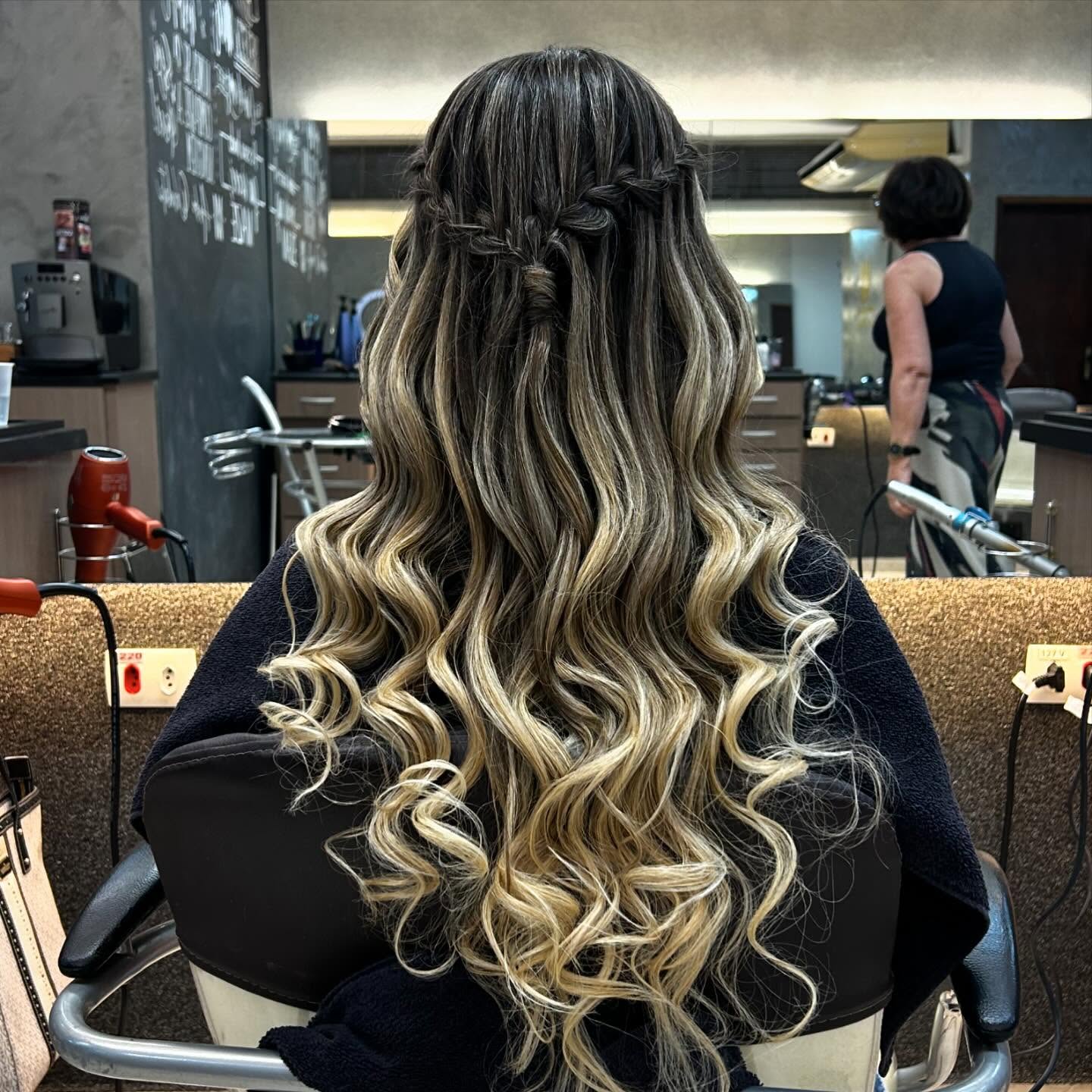 Penteados em Presidente Prudente - Mazé Centro de Beleza